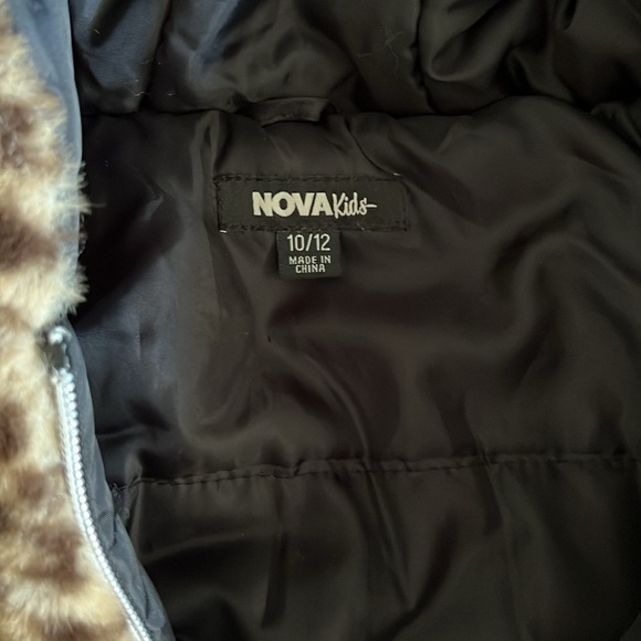 FASHION NOVA KIDS Leopard print, Faux FurJacket - Picture 4 of 6